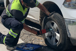 Bozeman-Road-Rescue-Roadside-Assistance-Tire-Change